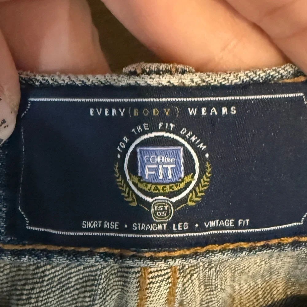 For the Fit jeans short rise, straight leg, Vintage fit • Men’s 32